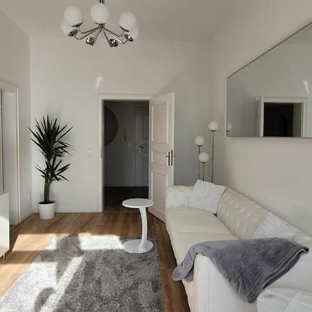 Stilvolle Ferienwohnung Дрезден Екстериор снимка